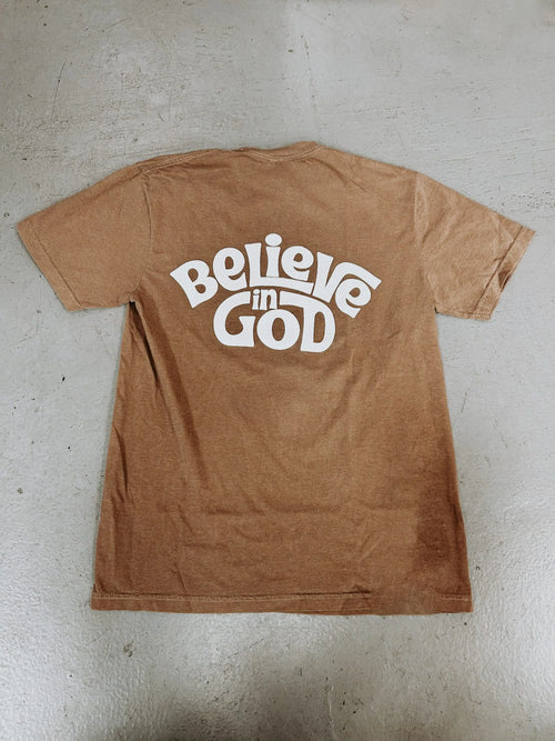 Belive in God – Brown T-shirt.
