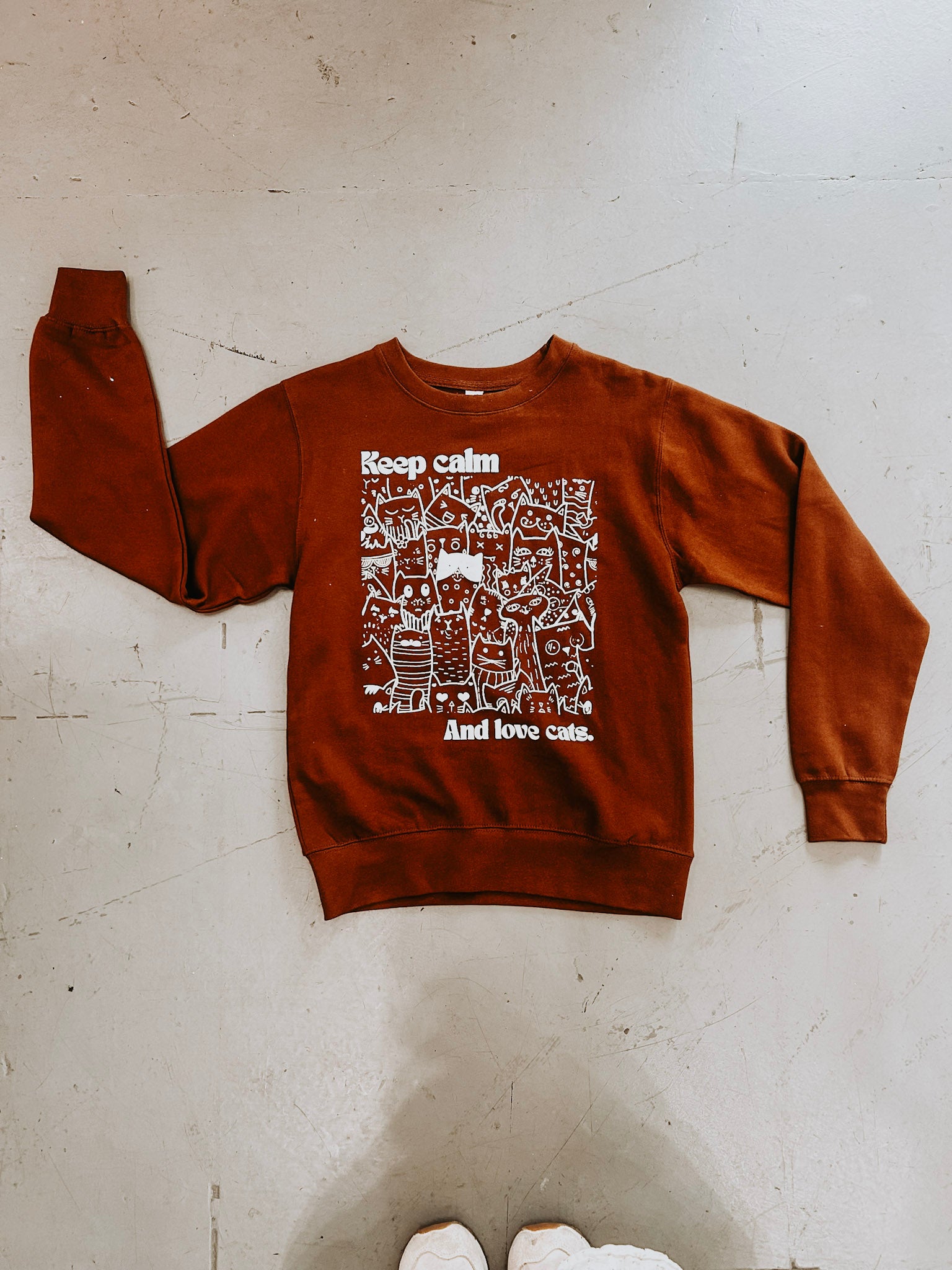 Keep Calm and Love Cats - Sweatshirt