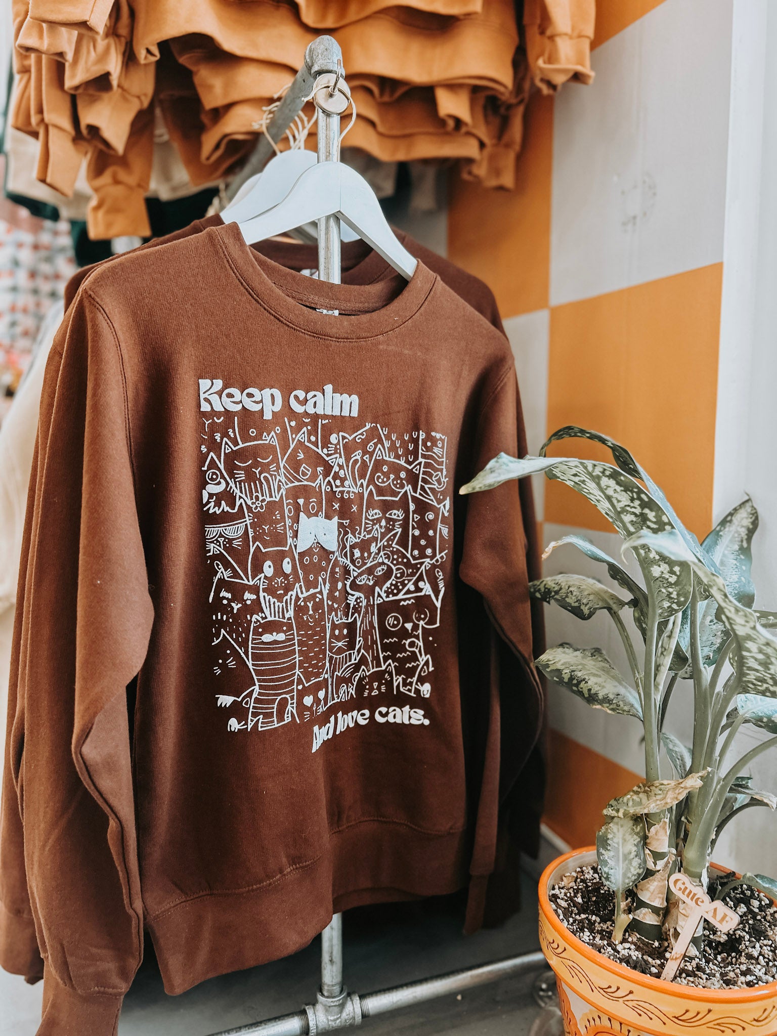 Keep Calm and Love Cats - Sweatshirt