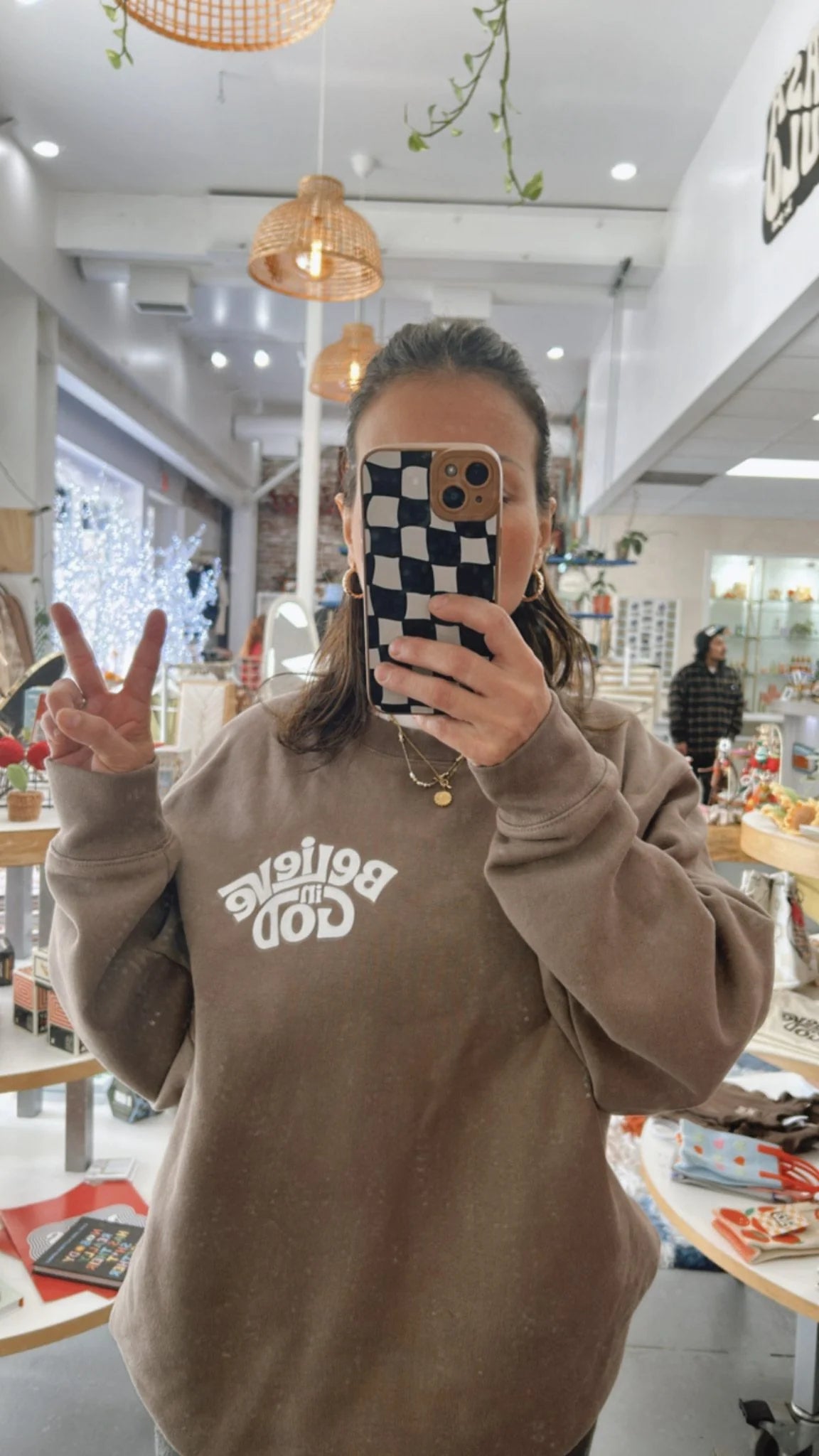 Believe in God – Brown sweatshirt