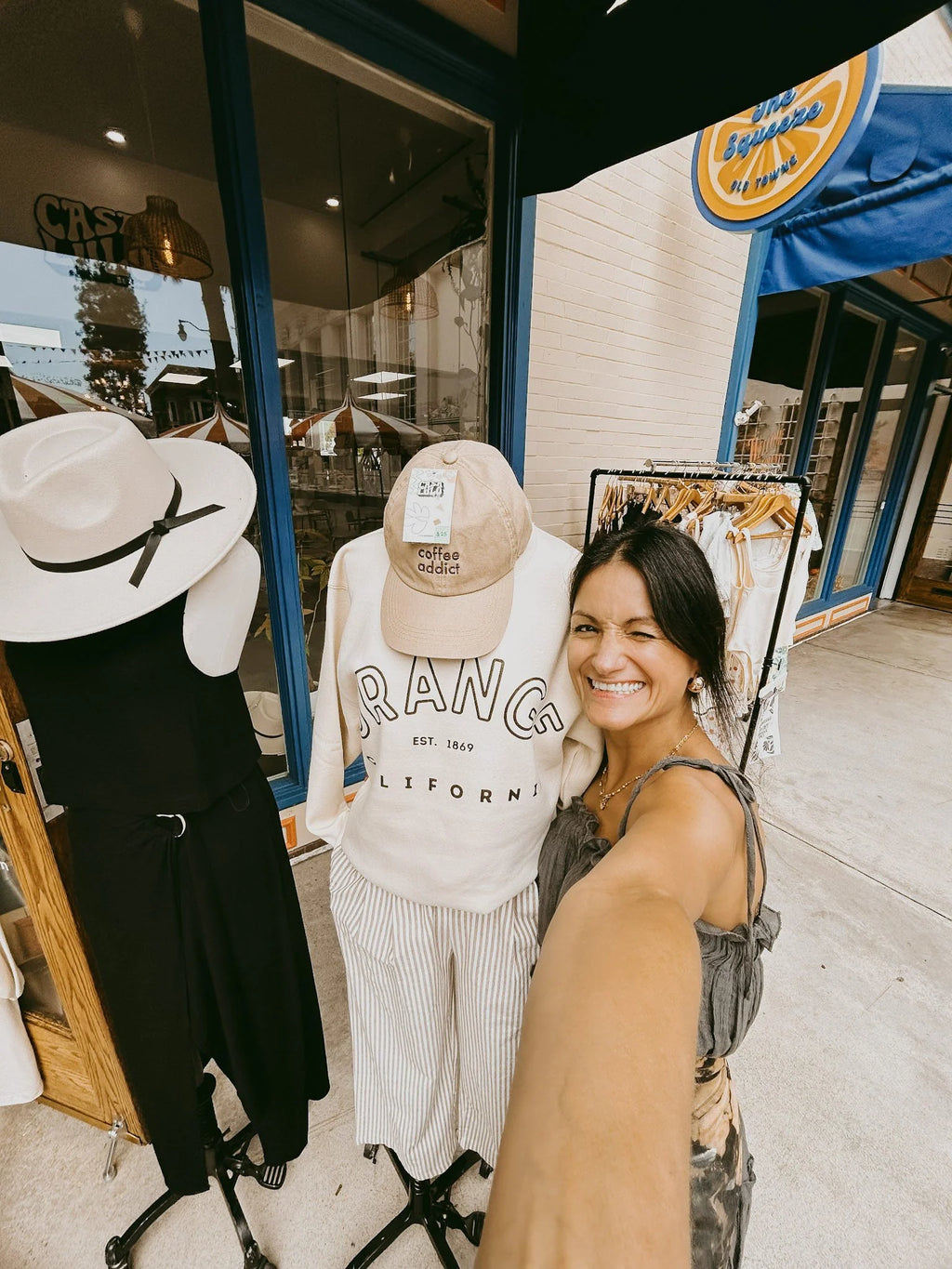 ORANGE, CALIFORNIA – Off White Sweatshirt