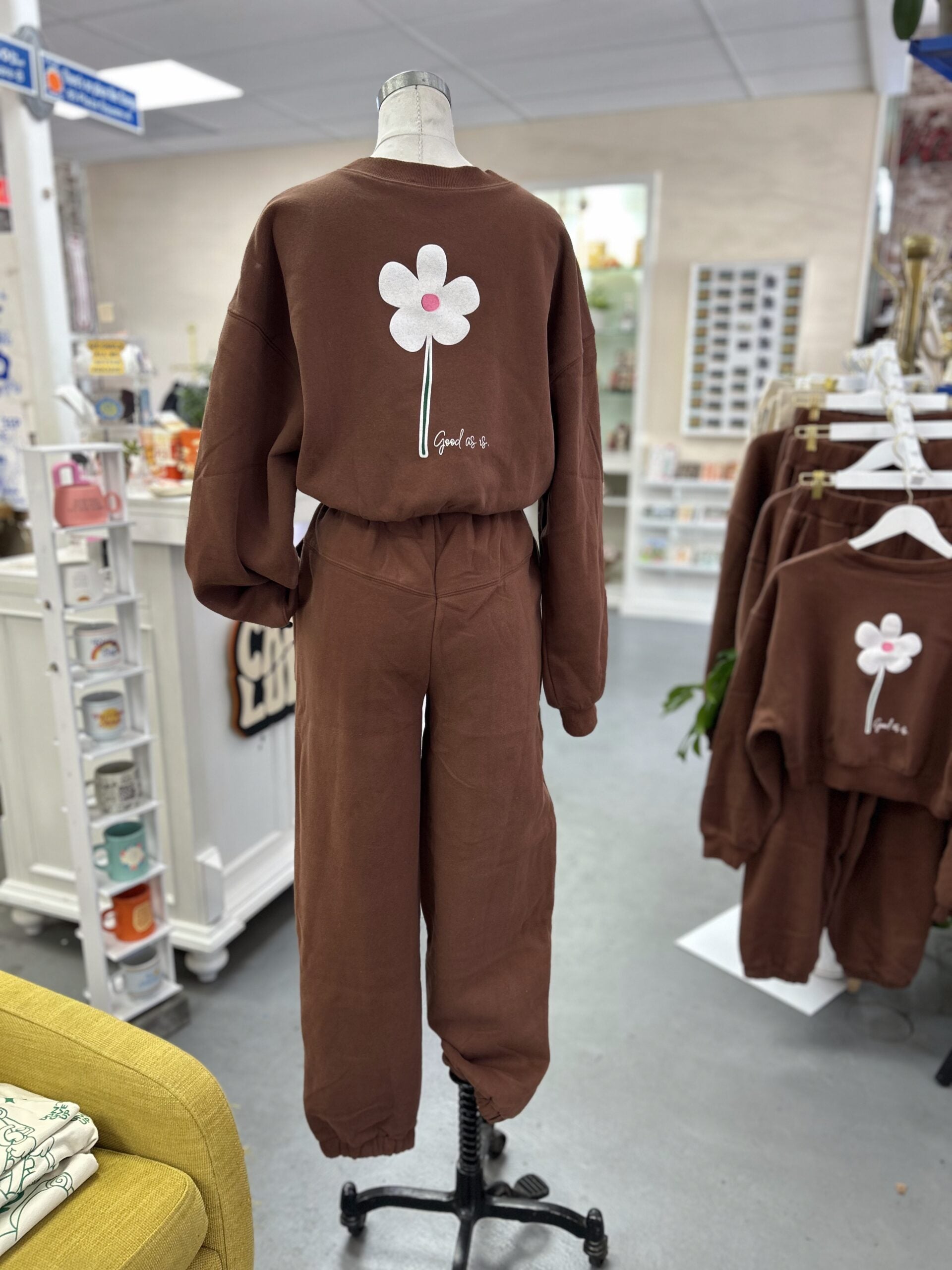 Good as is. – Cozy Brown sweat set